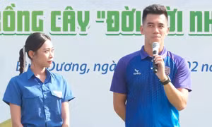Tiền đạo Nguyễn Tiến Linh: ‘Thanh niên Việt Nam phát huy tình đoàn kết, yêu thương, đùm bọc lẫn nhau’