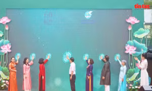 Phát động Tháng Áo dài Hà Nội năm 2024