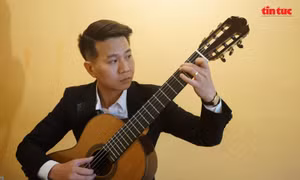 Nghệ sĩ guitar Đào Như Khánh với đam mê thổi hồn vào dân ca Việt