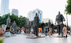 Hoạ sĩ Lê Hữu Hiếu: Khép lại năm 2025 với loạt vinh danh trong nước và quốc tế