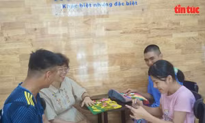 Người ‘nặng lòng’ với trẻ tự kỷ