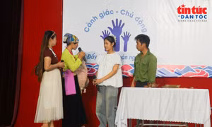 'Chiếc bẫy’ mới của tội phạm mua bán người 