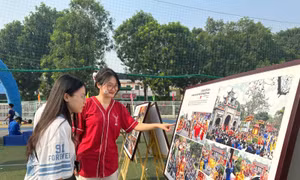 Khai mạc triển lãm ảnh ‘80 năm Công an Thủ đô - Bản hùng ca vang mãi’