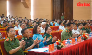 Biểu dương điển hình tiên tiến trong phong trào toàn dân bảo vệ an ninh Tổ quốc 