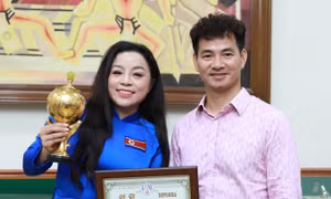 NSƯT Tố Nga xuất sắc giành Cúp Vàng Liên hoan Nghệ thuật quốc tế của Triều Tiên