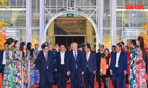 Vinh danh 64 đơn vị tiêu biểu góp phần tạo nên thành công Hội chợ Mùa Xuân 2026