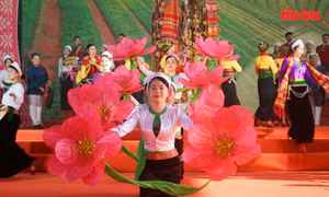 Khai mạc Ngày hội Văn hoá dân tộc Mường lần thứ II 