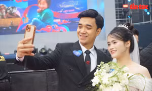 Ấn tượng đám cưới tập thể của 80 cặp đôi tại Ngày hội Việt Nam hạnh phúc 2025