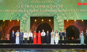 Trao giải báo chí về phát triển văn hóa và xây dựng người Hà Nội thanh lịch, văn minh