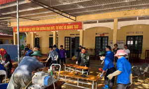 Tuổi trẻ Thủ đô tiếp sức Thái Nguyên và Lạng Sơn khắc phục hậu quả bão lũ