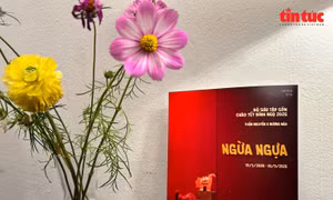 Ngựa gốm chào xuân Bính Ngọ: Cuộc rong ruổi sáng tạo của họa sĩ Tuấn Nguyễn