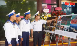 Nhiếp ảnh gia Nguyễn Á và hành trình 16 năm kể chuyện biển đảo, di sản Việt
