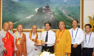Vesak 2019: Trưởng ban Tôn giáo Chính phủ tiếp Đoàn Phật giáo Hàn Quốc và gặp mặt kiều bào 