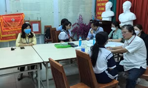 Nhiều học sinh ở TP Hồ Chí Minh sốt cao bất thường do nhiễm siêu vi