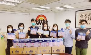 FrieslandCampina Hồng Kông tặng sữa bột dinh dưỡng cho 900 trẻ em có hoàn cảnh khó khăn