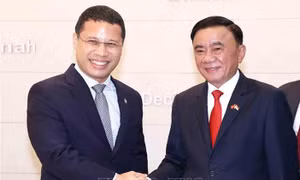 Thường trực Ban Bí thư Trần Cẩm Tú hội kiến Chủ tịch Đảng Hành động Nhân dân Singapore