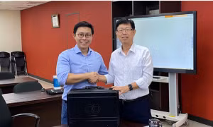 GyroGear đang huy động vốn từ các nhà đầu tư, đứng đầu là Foxconn để phát triển sản phẩm mới GyroGlove ™