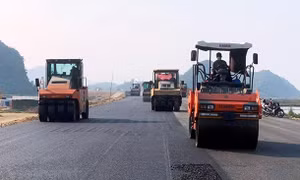 Phải chấm dứt tình trạng chia nhỏ gói thầu, thông thầu, bán thầu