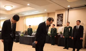 Kiều bào và đại diện các ngoại giao đoàn tại Nhật Bản viếng Tổng Bí thư Nguyễn Phú Trọng