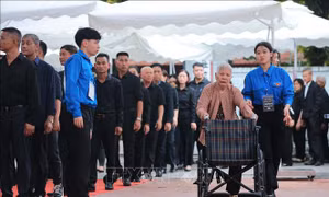 Hàng ngàn người dân tới viếng Tổng Bí thư Nguyễn Phú Trọng tại quê nhà
