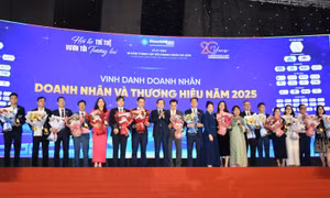 Hội Doanh nhân Sài Gòn vinh danh các ‘Doanh nhân và Thương hiệu’ tiêu biểu