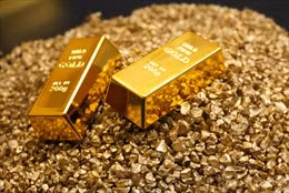 Giá vàng tăng nhẹ tuần qua bất chấp đà giảm phiên cuối tuần