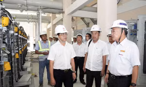 EVNHCMC và Chủ tịch HĐTV Phạm Quốc Bảo được biểu dương vinh danh vì Việt Nam số