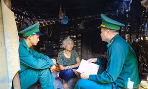 Thêm ấm tình quân dân nơi biên giới Điện Biên