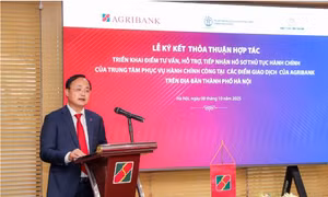 Đồng hành hỗ trợ người dân thực hiện dịch vụ công tại điểm giao dịch Agribank