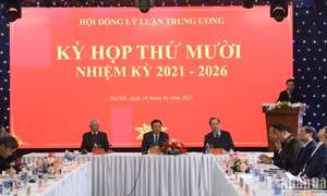 Chuẩn bị xây dựng cương lĩnh mới trong kỷ nguyên vươn mình của dân tộc