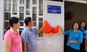  Chăm lo, bảo vệ quyền, lợi ích chính đáng của đoàn viên