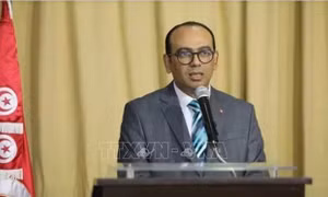 Bộ trưởng Tôn giáo Tunisia bị sa thải