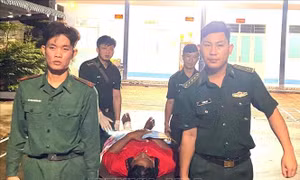 Cứu vớt kịp thời 15 thuyền viên gặp nạn trên biển