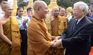 Tổng Bí thư, Chủ tịch nước Nguyễn Phú Trọng thăm chức sắc cao cấp Phật giáo Campuchia