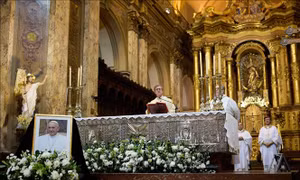 Chủ tịch nước gửi điện chia buồn Giáo hoàng Francis qua đời