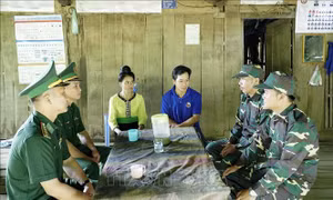 Hiệu quả phong trào 'Kết nghĩa cụm dân cư hai bên biên giới' Việt Nam - Lào