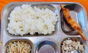 Thành ủy Hà Nội yêu cầu xác minh phản ánh bất cập về quản lý bữa ăn bán trú