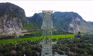 Đường dây 500kV mạch 3 trên đường 'về đích' - Bài 2: Mặt bằng đợi người thi công