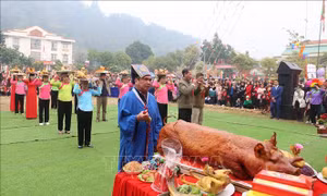 Lễ hội Xuân Lào Cai - bản hòa ca của những di sản văn hóa 