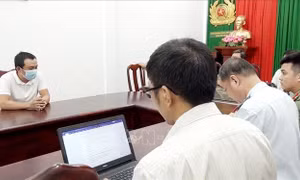 Xử phạt 2 đối tượng đăng tải thông tin sai sự thật về tảng đá hình ông Thích Minh Tuệ