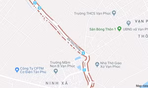  Mưa lớn do bão số 3 làm sạt lở đê Hữu Hồng, Hà Nội