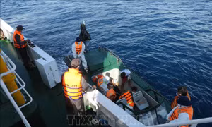Khánh Hòa: Kịp thời đưa các bệnh nhân gặp nạn trên biển đi cấp cứu