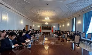 Phó Chủ tịch Quốc hội Nguyễn Khắc Định thăm Cộng hòa Kyrgyzstan