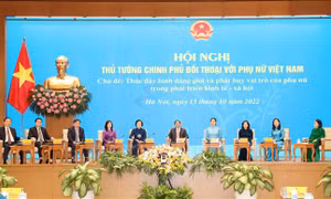 Thủ tướng Phạm Minh Chính chia sẻ, giải đáp nhiều câu hỏi của phụ nữ