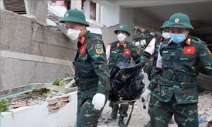 Đoàn Việt Nam đưa 11 nạn nhân động đất tại Venezuela ra khỏi đống đổ nát