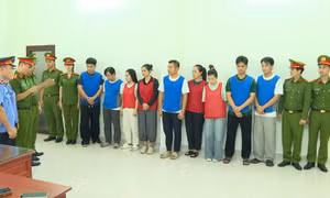 Thủ tướng gửi thư khen Công an Thanh Hóa, Công an TP Hồ Chí Minh triệt phá đường dây buôn lậu kim cương