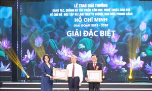 Trao giải cho các tập thể, cá nhân xuất sắc trong sáng tác, quảng bá chủ đề Học tập và làm theo Bác