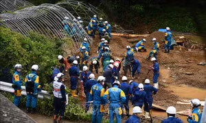 Thủ tướng Nhật Bản thị sát vùng thiên tai, đánh giá thiệt hại mưa lũ