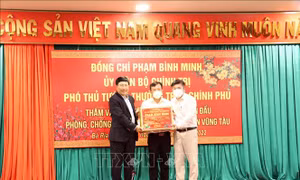 Phó Thủ tướng Phạm Bình Minh thăm và tặng quà Tết tại Bà Rịa-Vũng Tàu