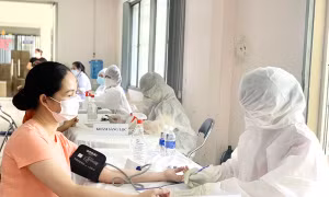 Huy động y tế tư nhân để đẩy nhanh tiến độ tiêm vaccine phòng COVID-19